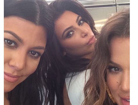 13 Signs You Have A Kardashian Status Bond With Your Sister E Online