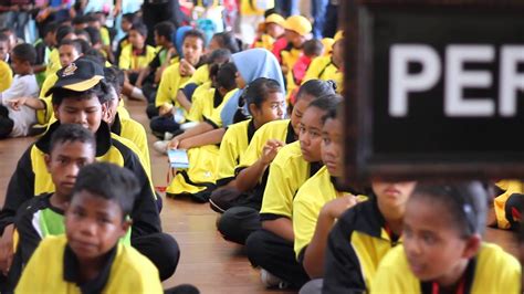 Memperkaya rakyat malaysia melangkaui keperluan. YAYASAN BANK RAKYAT | KSSMOA : KOTA BAHRU, KELANTAN 2014 ...