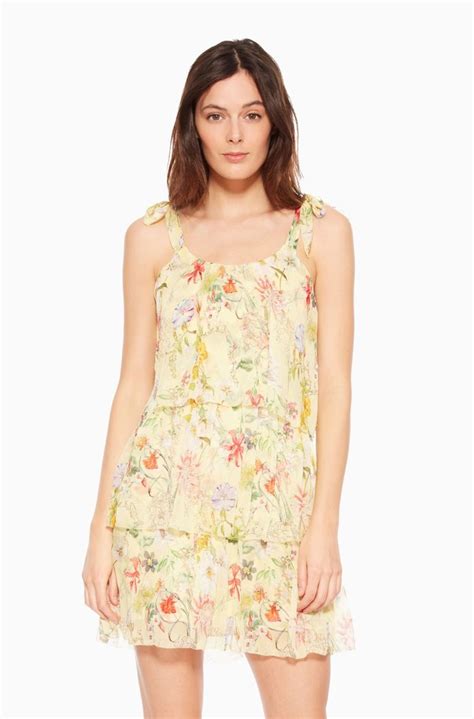 Vicky Dress Spring Sangria Keep Things Easy With This Airy Ruffled