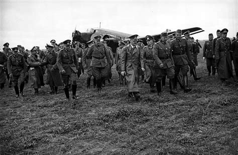 NAZI JERMAN Foto Adolf Hitler Dan Erwin Rommel