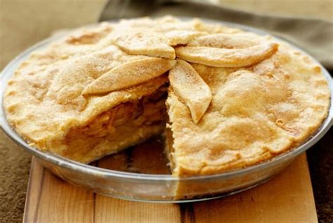 Bourbon Soaked Raisins Make This Apple Pie Special Apple Pie With Bourbon And Raisins Apple