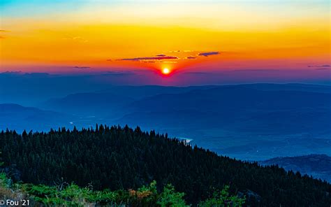 Download Wallpaper 3840x2400 Sun Sunset Trees Mountains Landscape