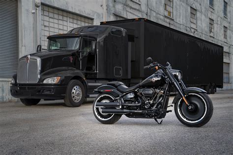 Checkout the front view, rear view, side view, top view & stylish photo galleries of street 750. 2020 Harley-Davidson Fat Boy 30th Anniversary Guide ...