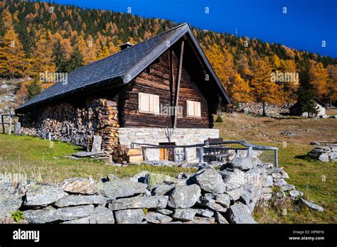 Mountain Cabin In The Swiss Alps Stock Photo Alamy