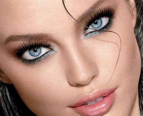 Ils sont généralement attribuables à une mauvaise circulation sanguine. Comment Diminuer Les Cernes et Les Rides Autour Des Yeux ...