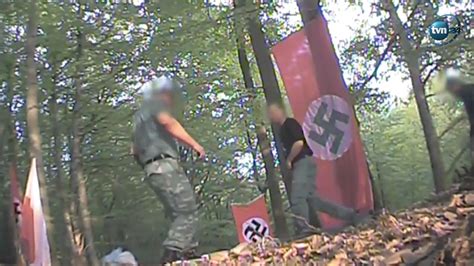 Pologne Une Vidéo De Néo Nazis Célébrant Lanniversaire Dhitler Fait