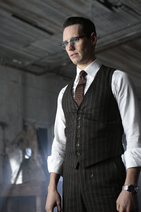 New Stills From Gotham Season 3 Episode 10 Time Bomb And Episode 11