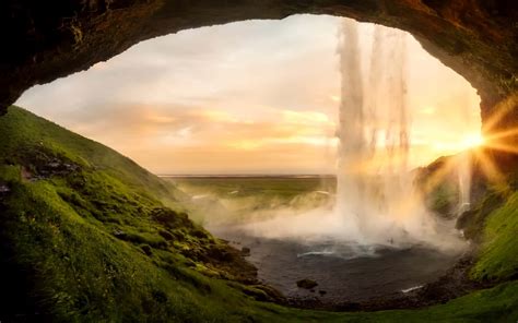Six Famous Waterfalls In Iceland Beautiful And Powerful