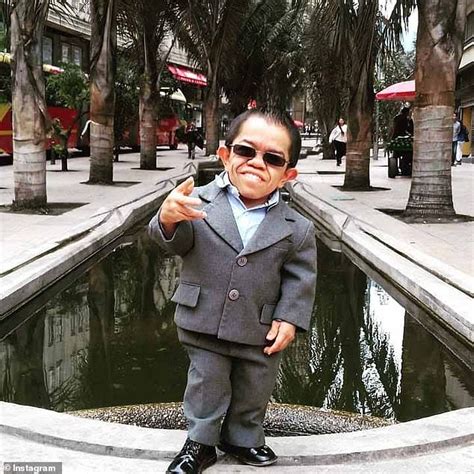 Worlds Shortest Man Regains His Guinness World Record Title Daily