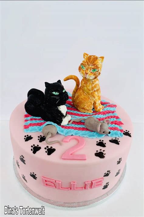 Cat Birthday Cake Decorated Cake By Dinas Tortenwelt Cakesdecor