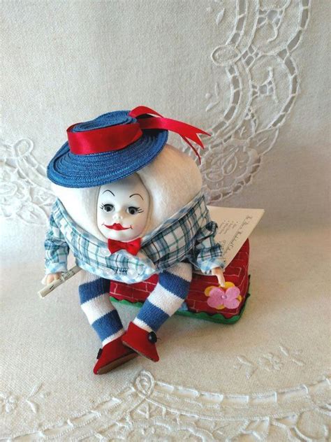 Humpty Dumpty Htf Alice In Wonderland Collection Madame Etsy