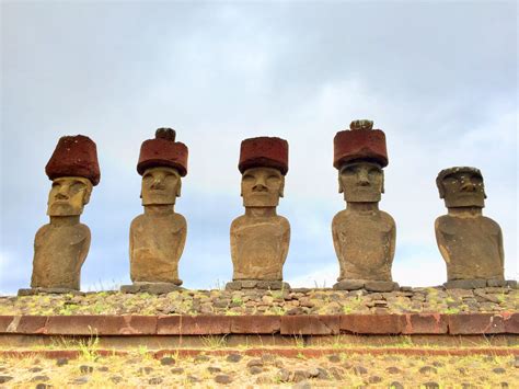 How Did Easter Islanders Lift Statues 13 Ton Hats Researchers May Have