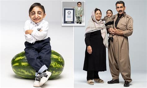 2ft 1in Iranian 20 Is Crowned Worlds Shortest Man Daily Mail Online