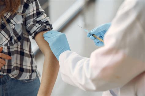 Coronavac is a more traditional method of vaccine that is successfully used in many well known vaccines like rabies, associate prof luo dahai of the nanyang technological university told the bbc. Vacina Coronavac chega ao Brasil pra 3ª fase de testes ...