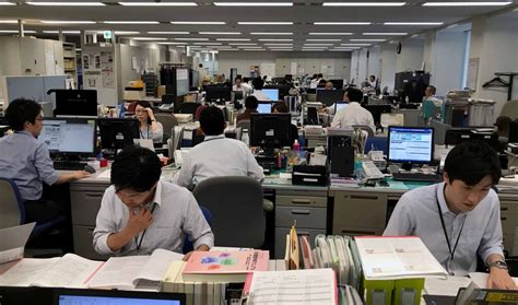 Japans Shrinking Labor Force Is Finding New Ways To Fight Karōshi