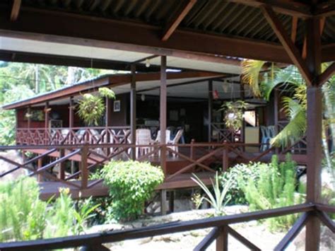 Yes, dry cleaning and laundry service are offered to guests. Cuti.com.my - Tioman Island Reef Resort, Tioman Island ...