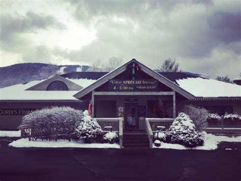 The New Hampshire Steakhouse In The Middle Of Nowhere Thats One Of The