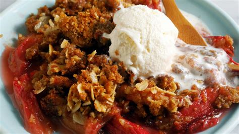 Rhubarb Crisp The New York Times