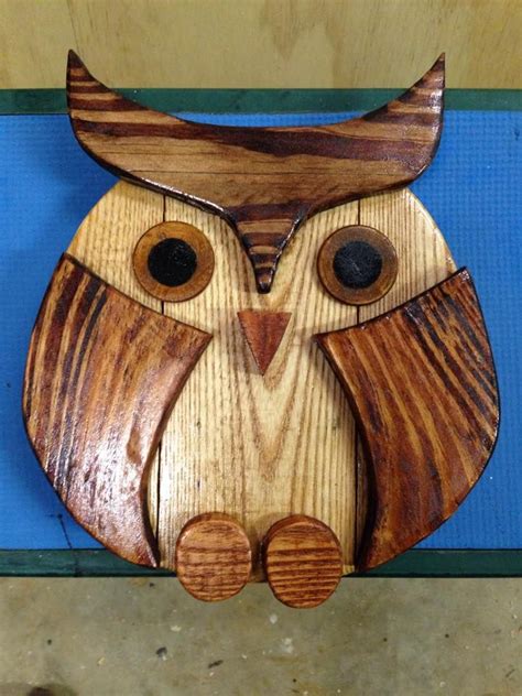Wood Owl Crafted From Pallets Wooden Owl Wood Owls Owl Crafts