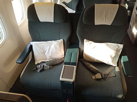 Flight Review Cathay Pacific Regional Business Class Boeing 777 300