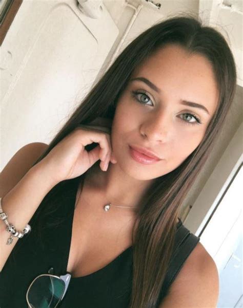 Daniela melchior is a celebrity actress who was born on november 1st in the year 1996 in portugal. De olhos postos em: Daniela Melchior
