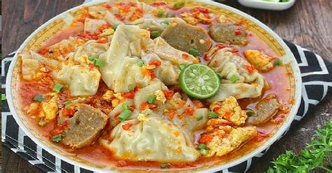 Seblak adalah makanan indonesia, umumnya adalah makanan khas dari bandung, jawa barat. Cara Membuat Seblak Pangsit Pedas, Enak Pakai Telur dan Bakso