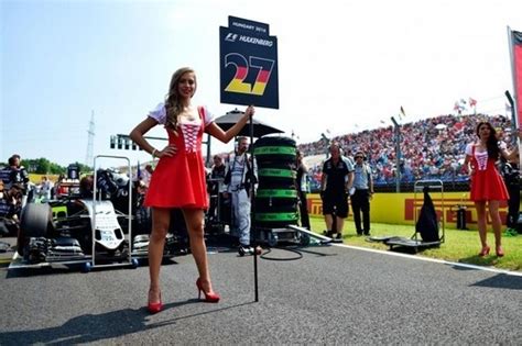 The F1 Grid Girls Actually Weren’t As Bad As Other Sports Racing Clothesline
