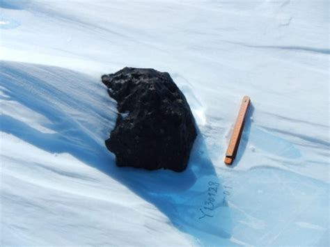 Discovery Of The Largest Antartic Meteorite In 25 Years On Nansen Ice