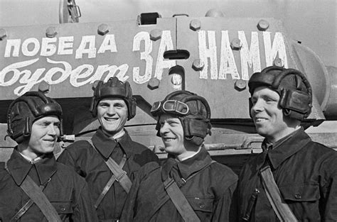 Pin Auf Soviet Tank Crew Uniform