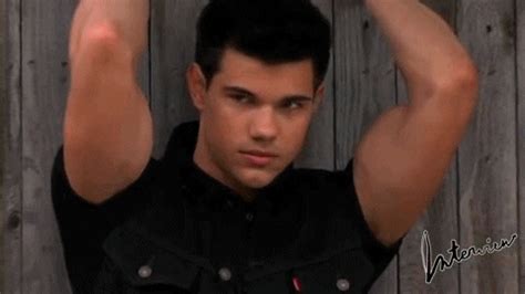 Sexy Taylor Lautner Gif Find Share On Giphy