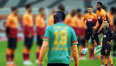 Hakem ilk başta ofsayt kararı verdi ama var incelemesi sonucunda gol kararı çıktı: Galatasaray-Hatayspor: 3-0 MAÇ SONUCU-ÖZET - Son dakika ...