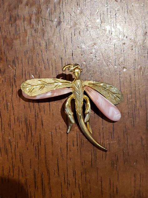 Vintage Mamselle Gold Tone Dragonfly Broochpin With Gem