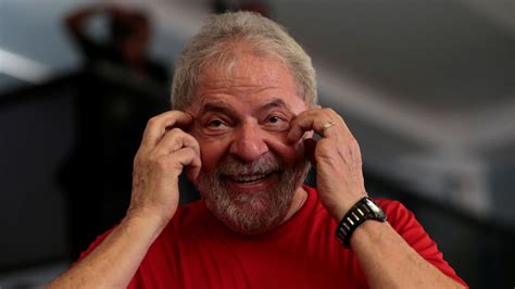 Lula da Silva diz que relação de Bolsonaro Estados Unidos é humilhante