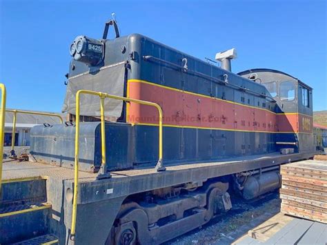 Pennsylvania Railroad Sw1 9425 Ozark Mountain Railcar
