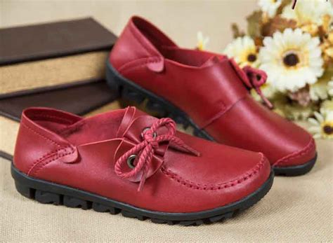 Red Retro Lace Decorated Leather Slip On Shoe Womens