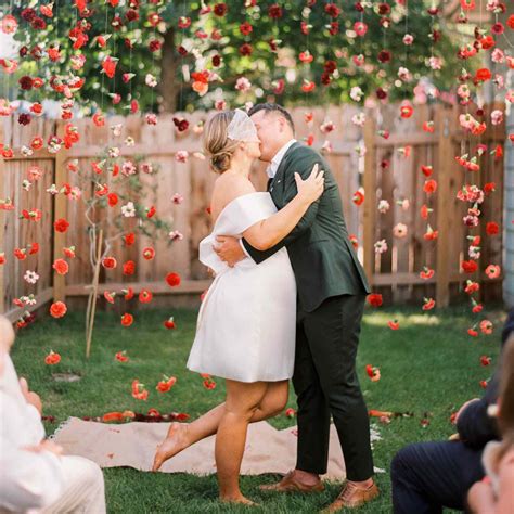 10 Casual Wedding Ideas For A Laid Back Celebration