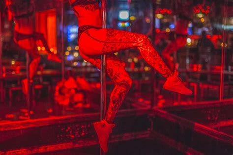 How To Become A Stripper And Quit Your Day Job Thrillist