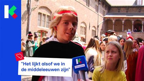 Mensen Doen Mee Aan De Heilig Bloedprocessie In Brugge Youtube