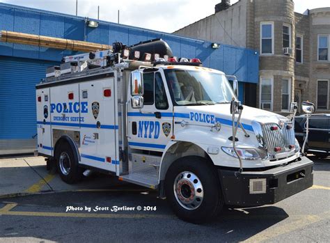 Nypd Esu 6 Truck Police Truck Police Cars Emergency Vehicles
