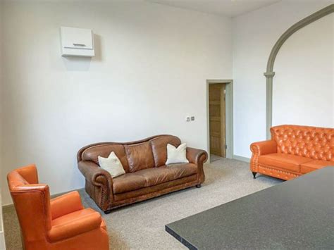 Is it possible that you are currently imagining about high gloss kitchen units. Apartment 1 9 Regent Street, Barnsley, Barnsley, S70 2HT ...