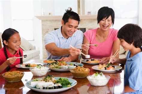 Simak ulasan singkat mengenai tips liburan hemat menyenangkan bersama keluarga. Buat Kamu Yang Introvert, 8 Hal Ini Harus Kamu Lakukan ...
