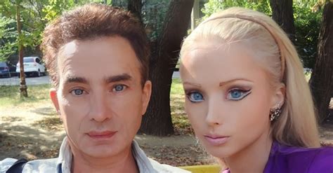 Ja, je leest het goed: The Real Life Barbie In Family Photo Shoot - Sick Chirpse