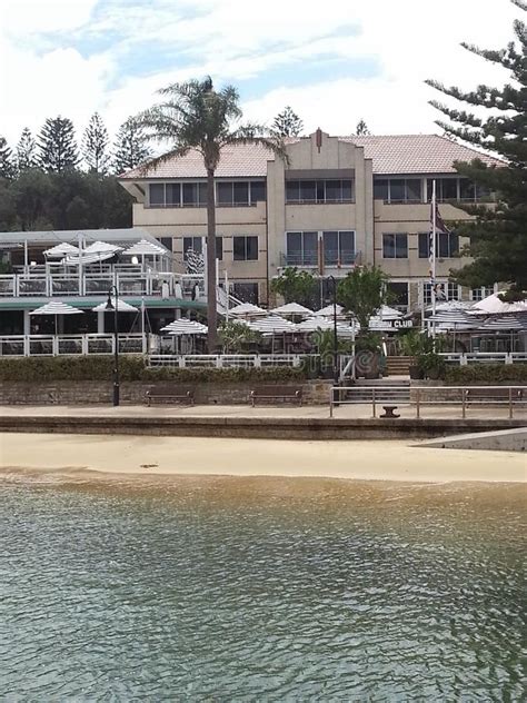 Beautiful Hotel In One Of Sydneyand X27s Popular Harbour Beaches
