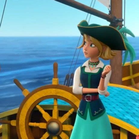 Naomi Turner Pirate Ship Captain Hat Elena Of Avalor Guerrera De