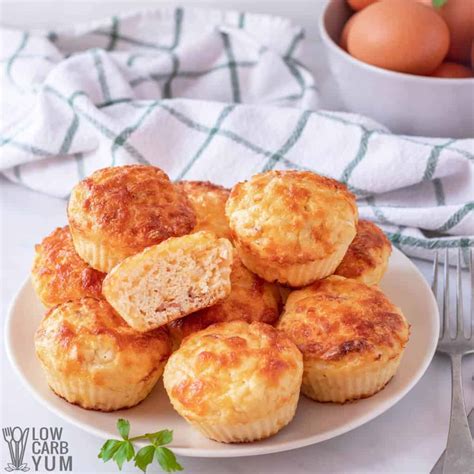 These cottage cheese banana and coconut parfaits are not only a delicious way to start the day, but include a good dose of protein, healthy fats and carbs. Keto Breakfast Muffins with Cottage Cheese | Low Carb Yum