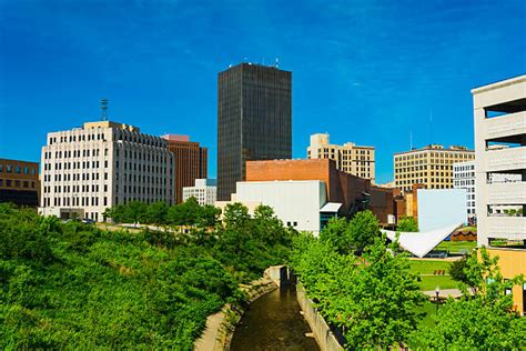 60 Akron Ohio Skyline Stock Photos Pictures And Royalty Free Images