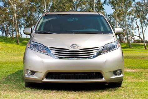 2017 Toyota Sienna Review Trims Specs Price New Interior Features