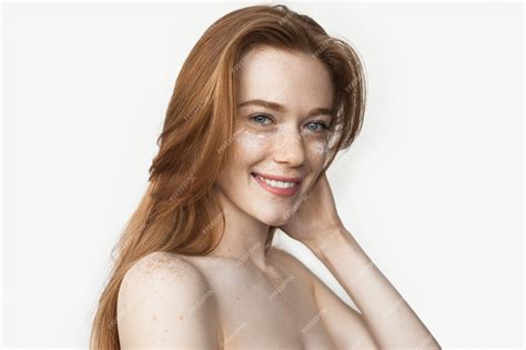 Premium Photo Freckled Caucasian Woman With Ginger Hair Smiling At