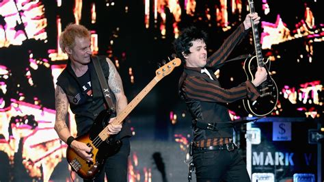 legendary punk rock band green day sets sa concert