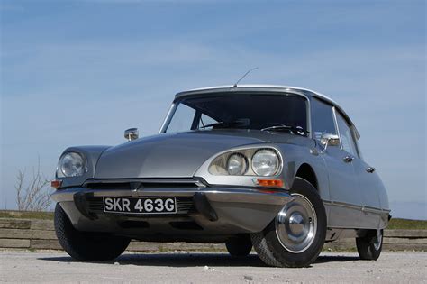 Citroën Ds Buyers Guide Classics World